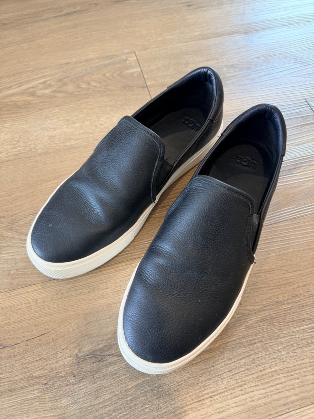 UGG Jass Women's Size "11" Black [1105712] Leather Slip On Sneakers